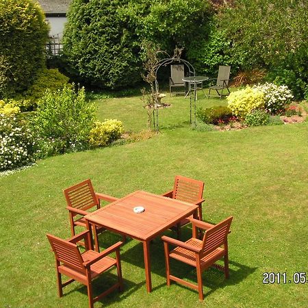 Anchorage Guest House Бриксам Екстериор снимка