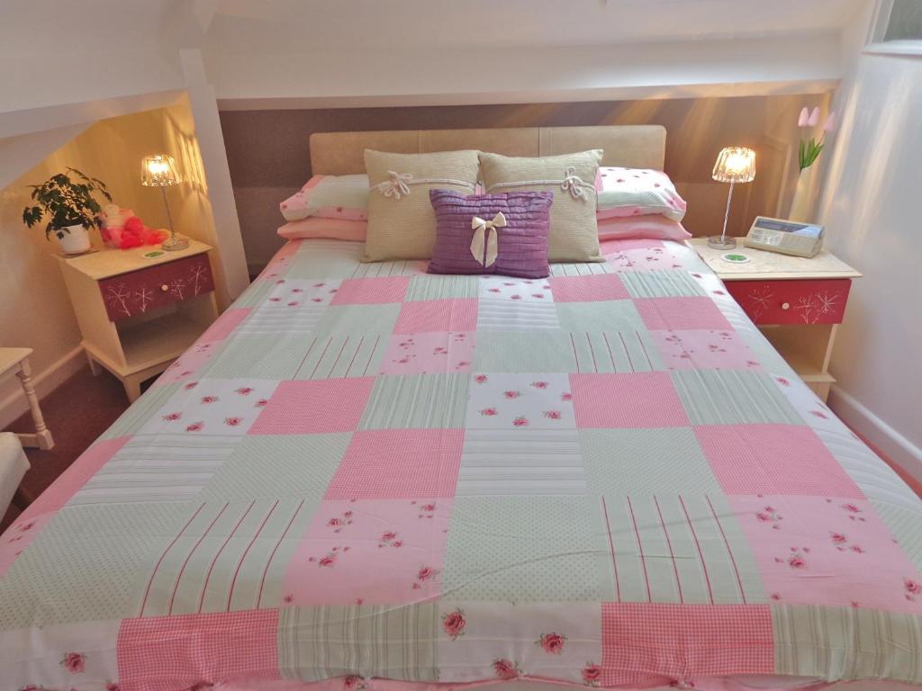 Anchorage Guest House Бриксам Екстериор снимка
