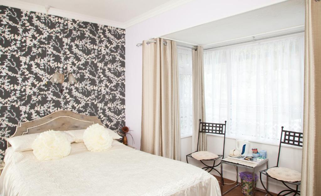 Anchorage Guest House Бриксам Екстериор снимка