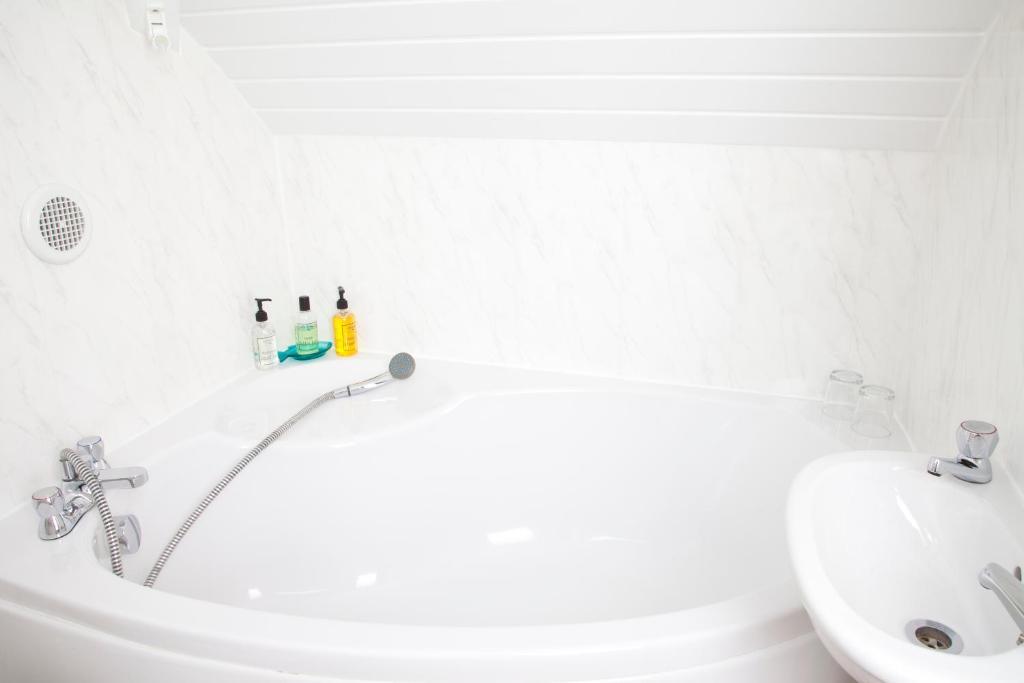 Anchorage Guest House Бриксам Стая снимка