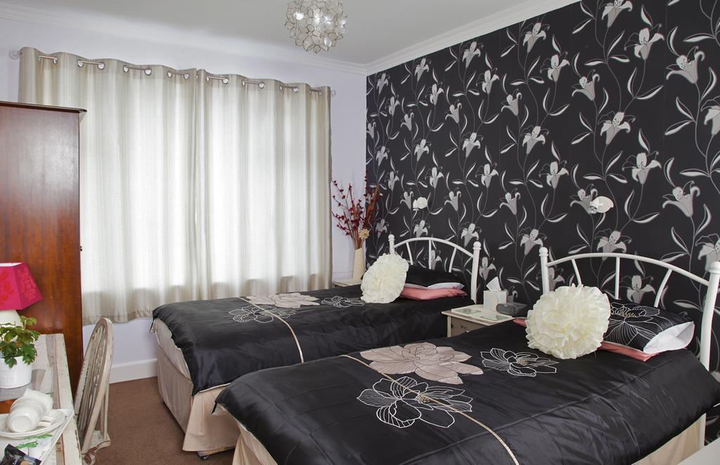 Anchorage Guest House Бриксам Екстериор снимка